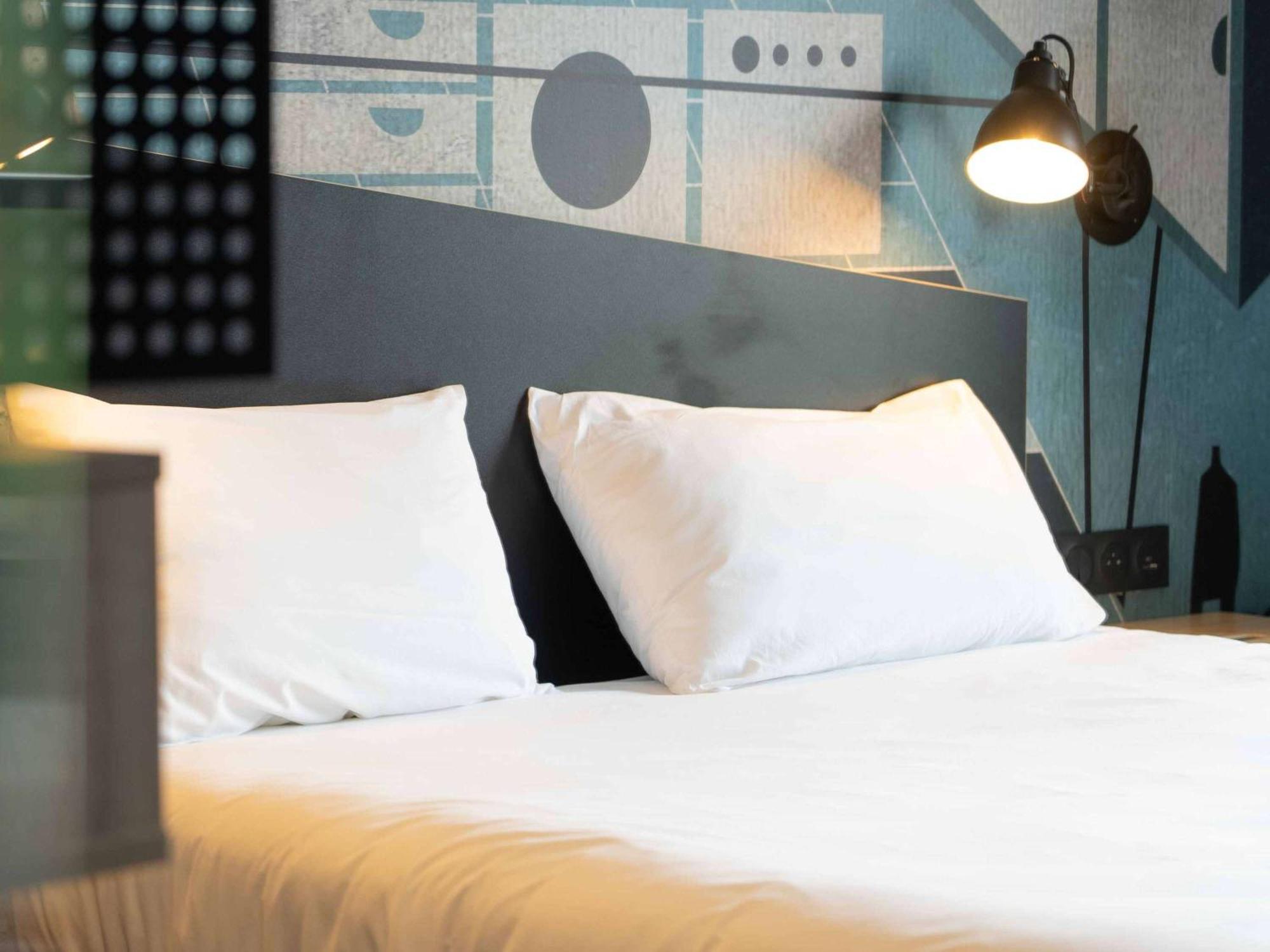 Hotel Ibis Styles Dreux Centre Gare Exterior foto